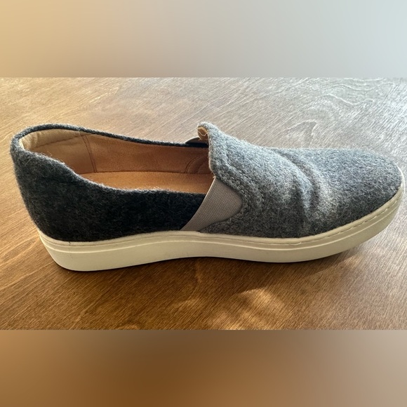 Naturalizer Carly3 Slip-on, Grey Fabric, Size 9 - Picture 5 of 9